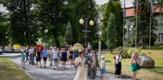 Zdjęcie z wydarzenia: Spacer z Wengerskimi po pilchowickich zakątkach